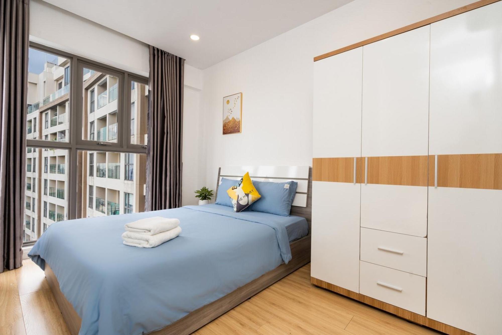Rivergate Residence In Ben Van Don Street Хошимин Экстерьер фото