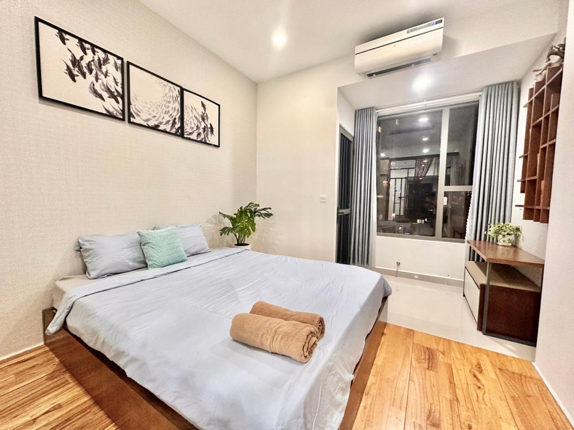 Rivergate Residence In Ben Van Don Street Хошимин Экстерьер фото